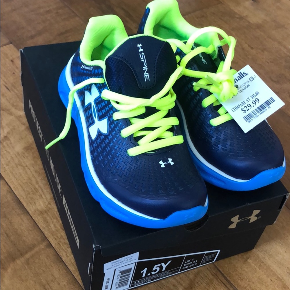 Under Armour Boys Shoes